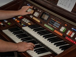 Elektro-Orgel